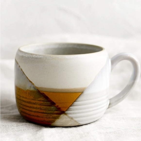 Set of 2 Reactive Glaze Stoneware Mugs - Picture 5 of 5